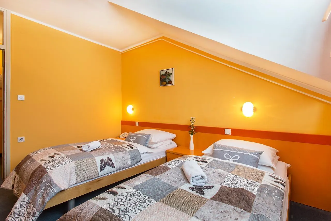 Hotel Alma & Castle Hrib
