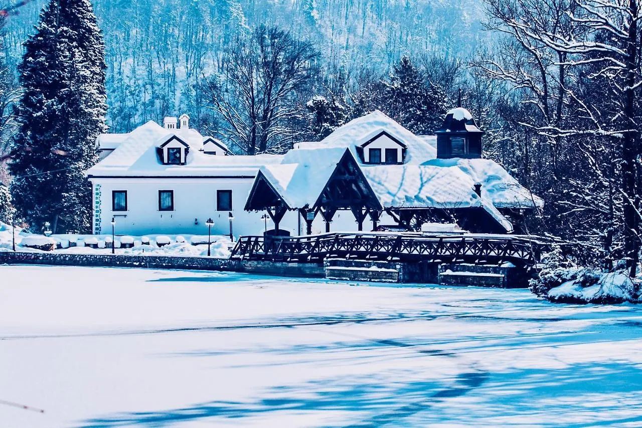 Hotel Alma & Castle Hrib