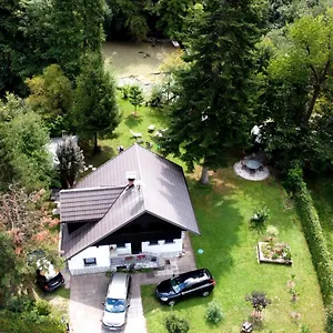  Vakantiehuis River House Hrib