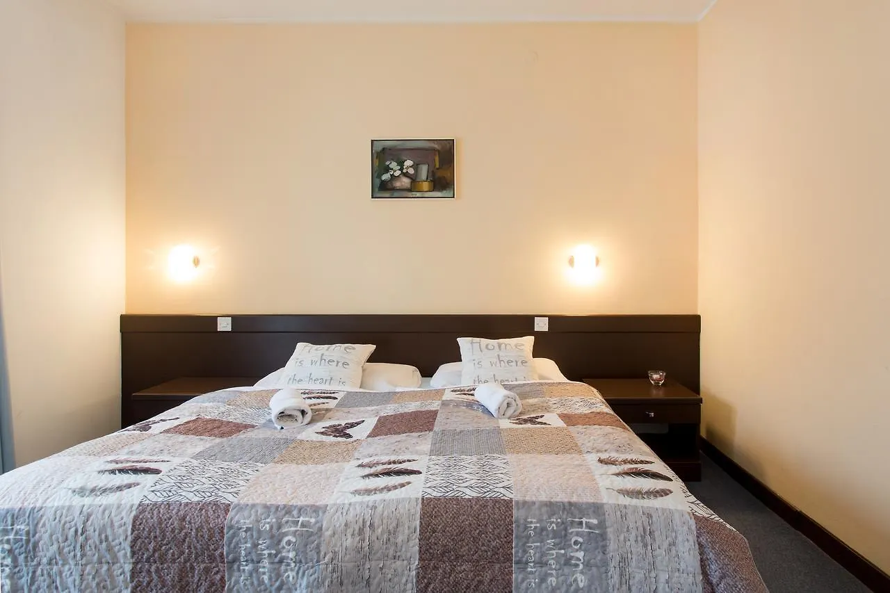 Hotel Alma & Castle Hrib  Preddvor